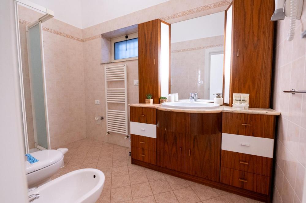 אלברובלו Dea Luxury Casa Vacanze- Zona Chiesa A Trullo - מראה חיצוני תמונה